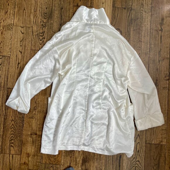 White Victoria Secret Vintage Y2k Cream Silky Embroidered Robe - Picture 7 of 13